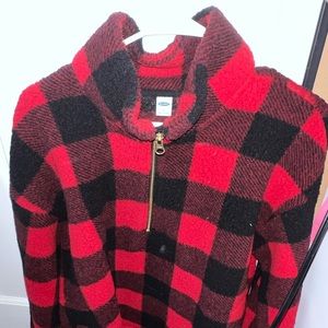 PLAID OLD NAVY SWEATER LARGE WOMENS  RUNS SHORT
